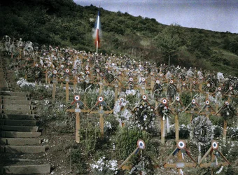 Een militaire begraafplaats op een heuvel in de stad Moosch, Elzas, Frankrijk, 1917